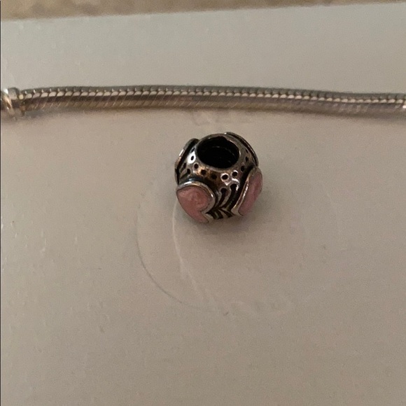 Pandora - Picture 2 of 3